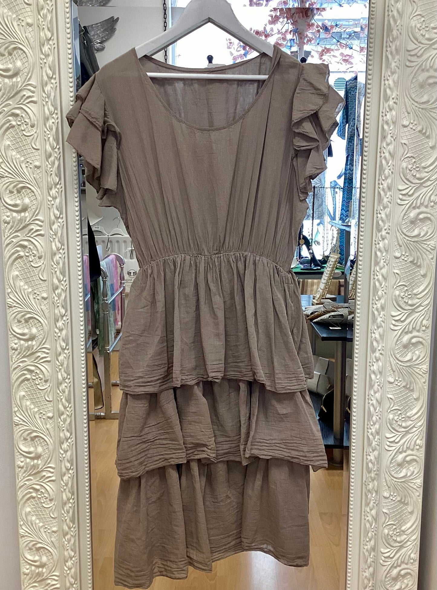 Lulu Tiered dresses