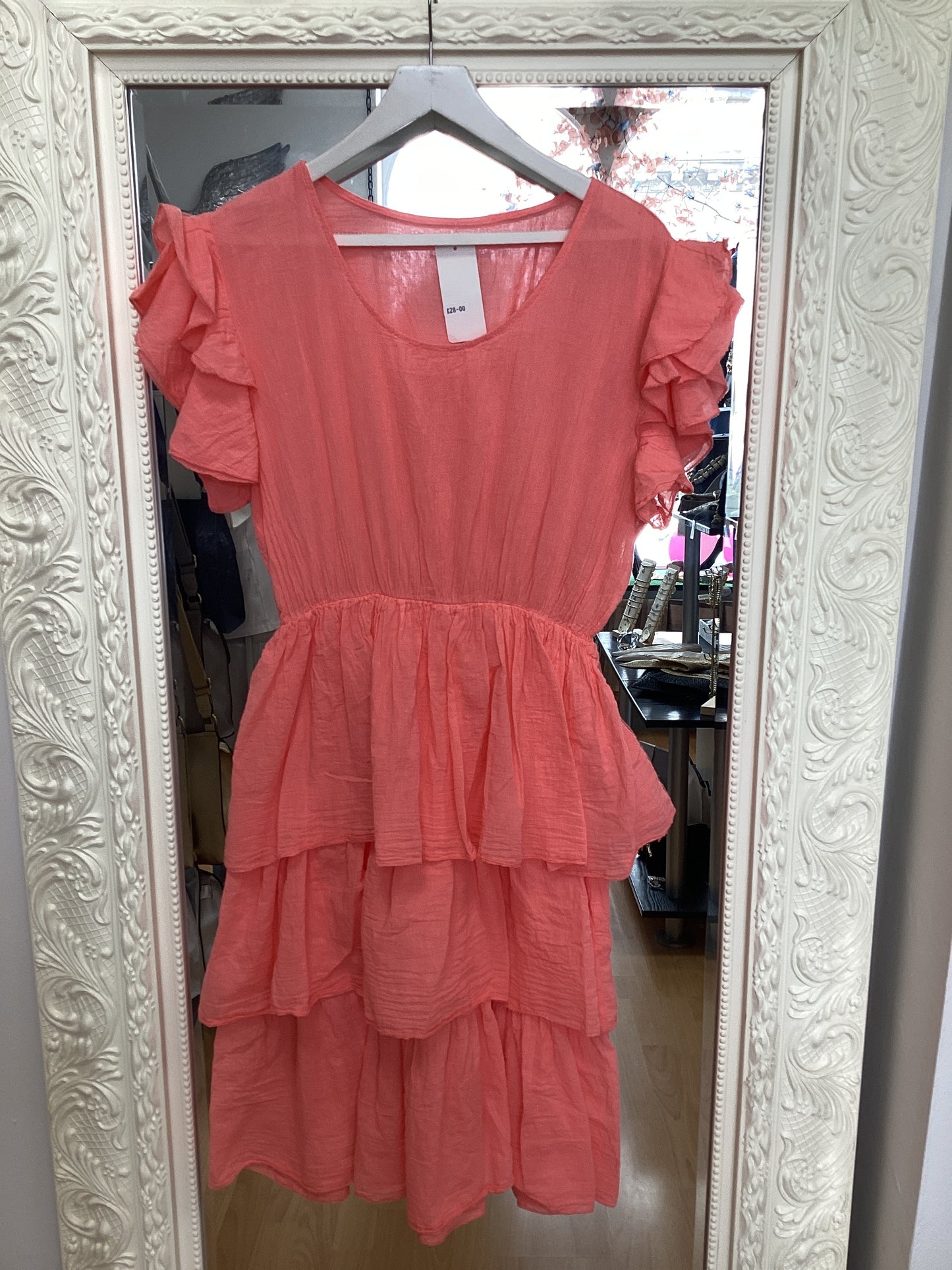 Lulu Tiered dresses
