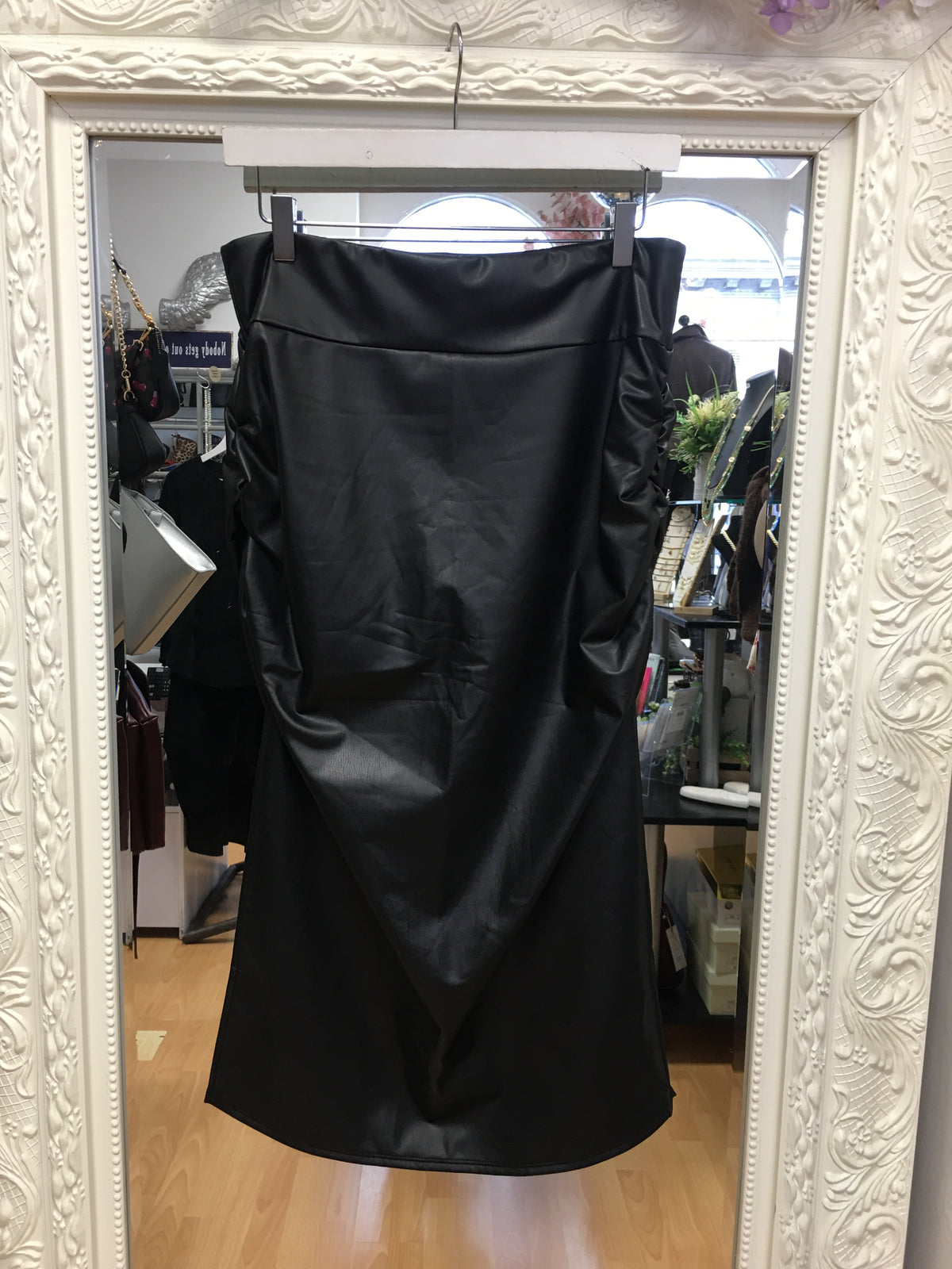 Halara Black Faux Leather Ruched Midi Skirt – Size L H11