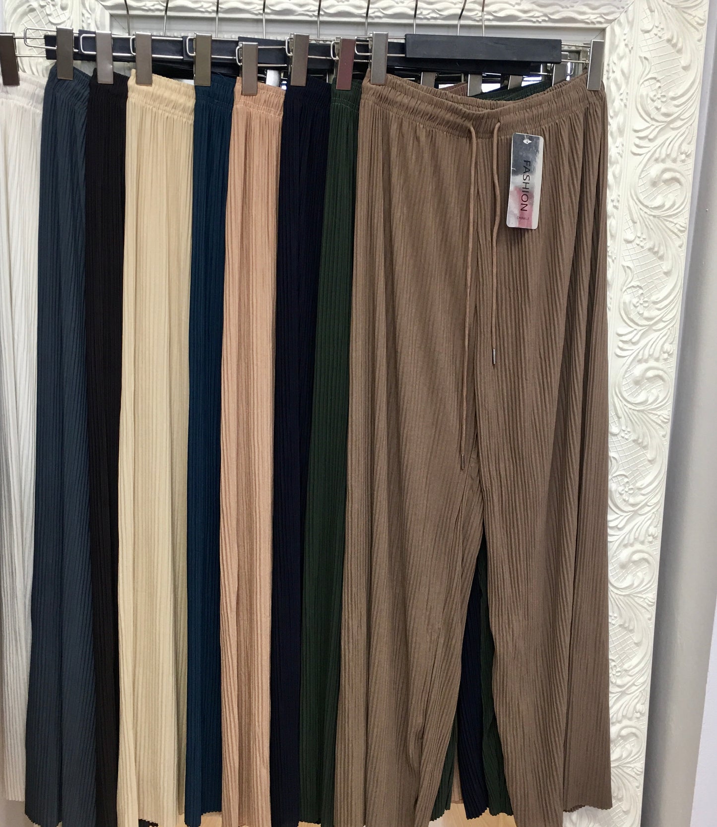 Tegan pleated trouser