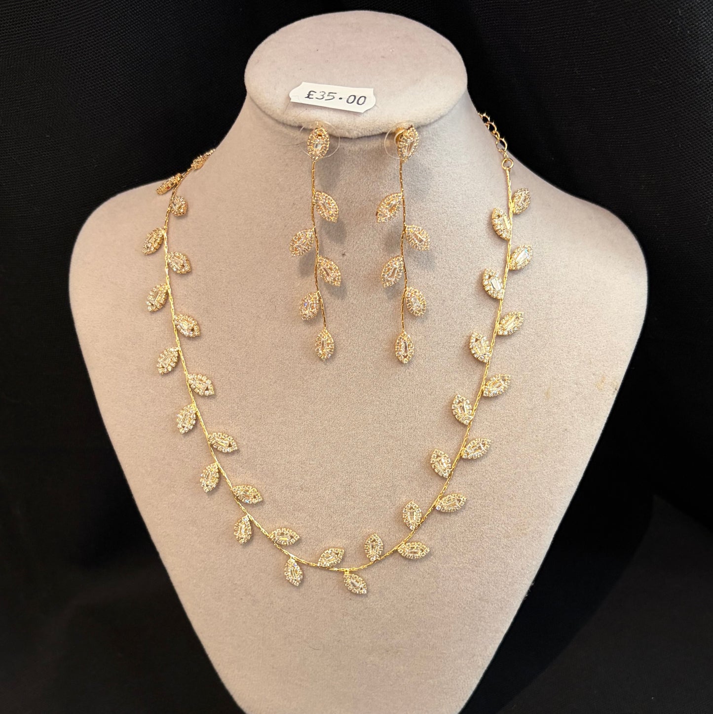 Petal Jewellery Set