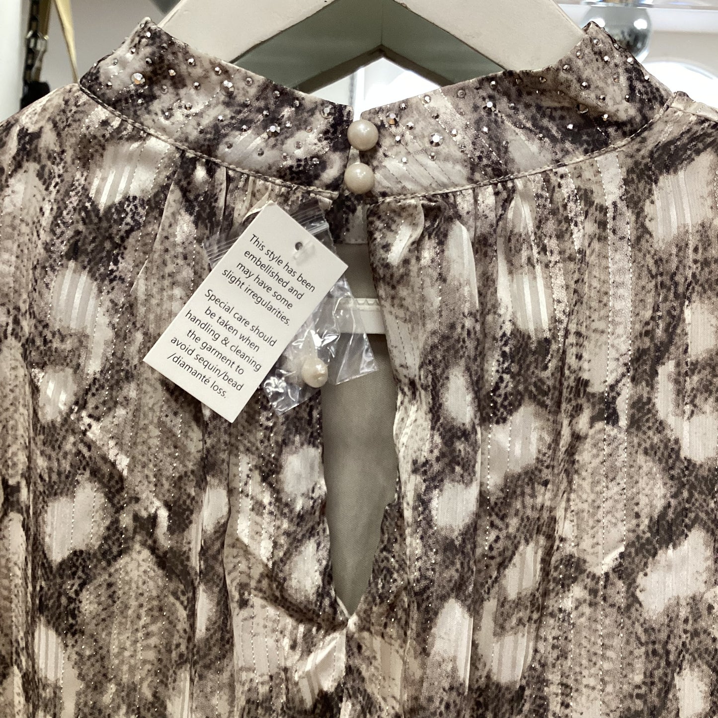 Beth blouse