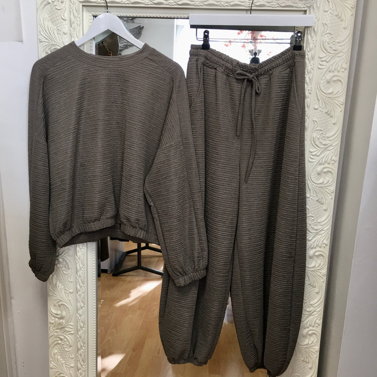 Mia cuffed bottom Co ord