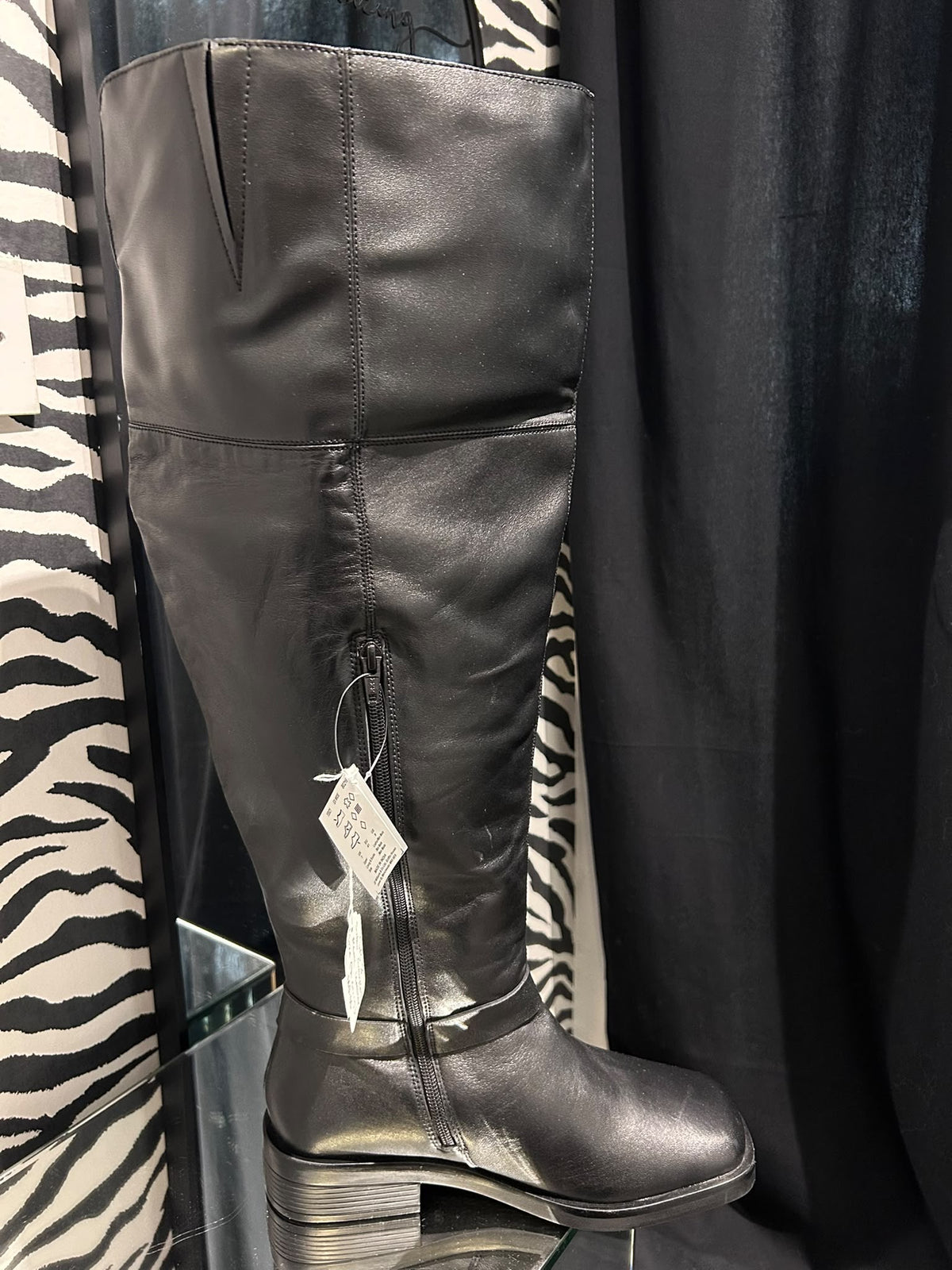 SB8 Black Real Leather Knee High Wide Calf Boots – Size 7