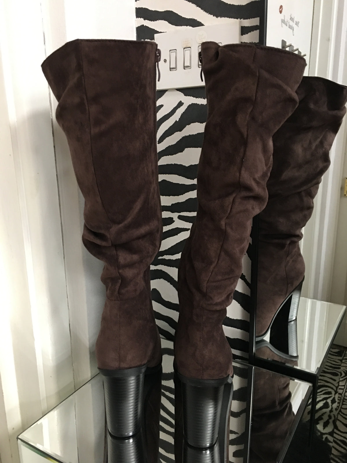 Autumn faux suede boot
