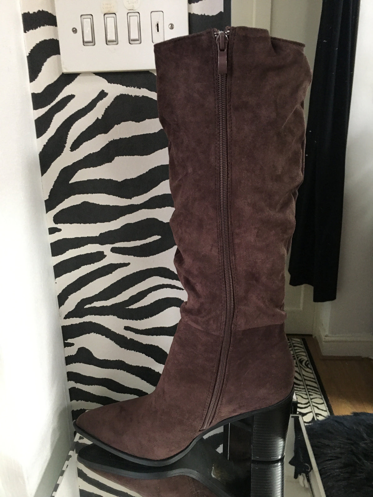 Autumn faux suede boot