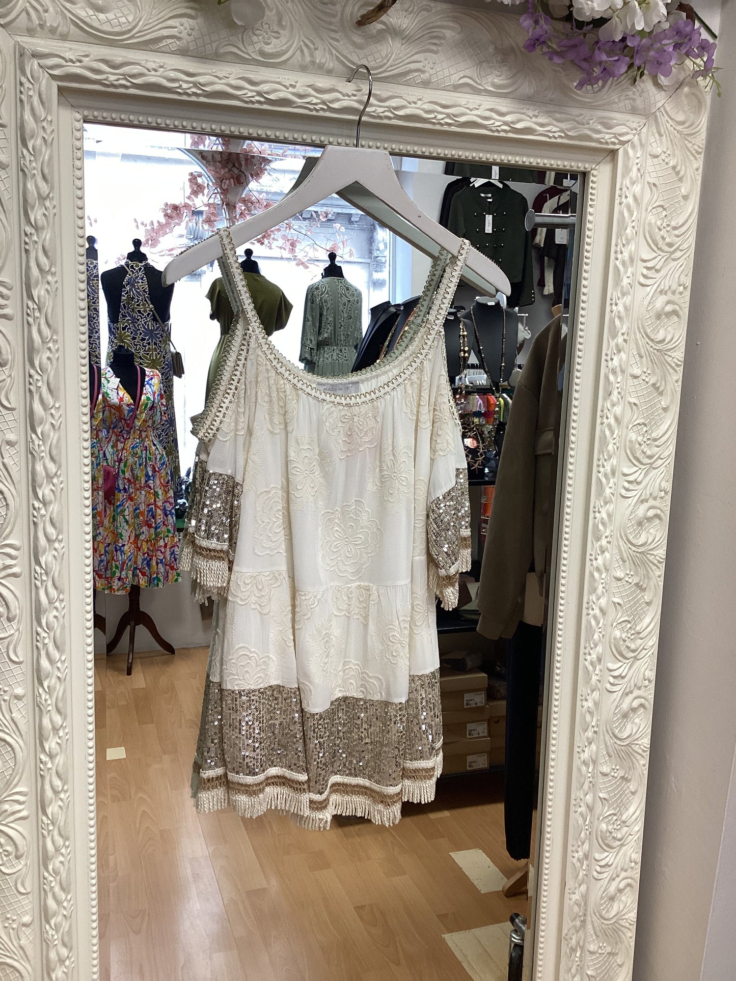 Corina cold shoulder top