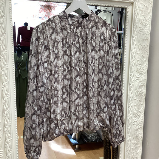 Beth blouse