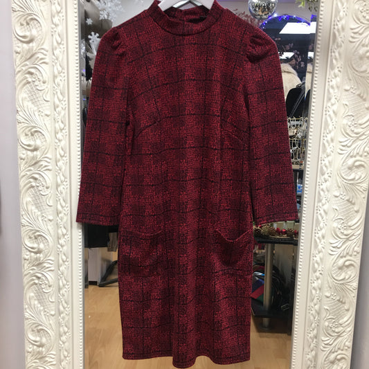 211 Dress with front pockets