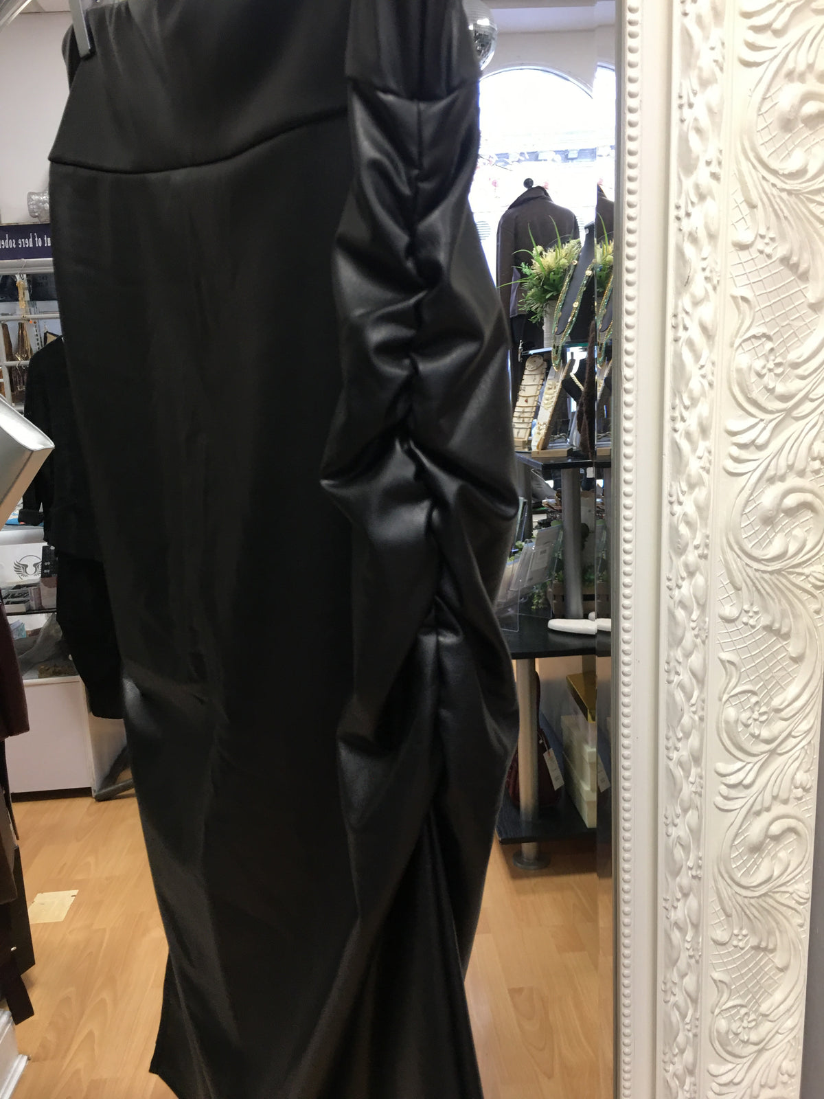 Halara Black Faux Leather Ruched Midi Skirt – Size L H11