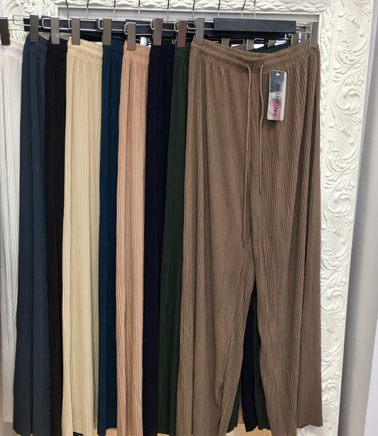 Tegan pleated trouser