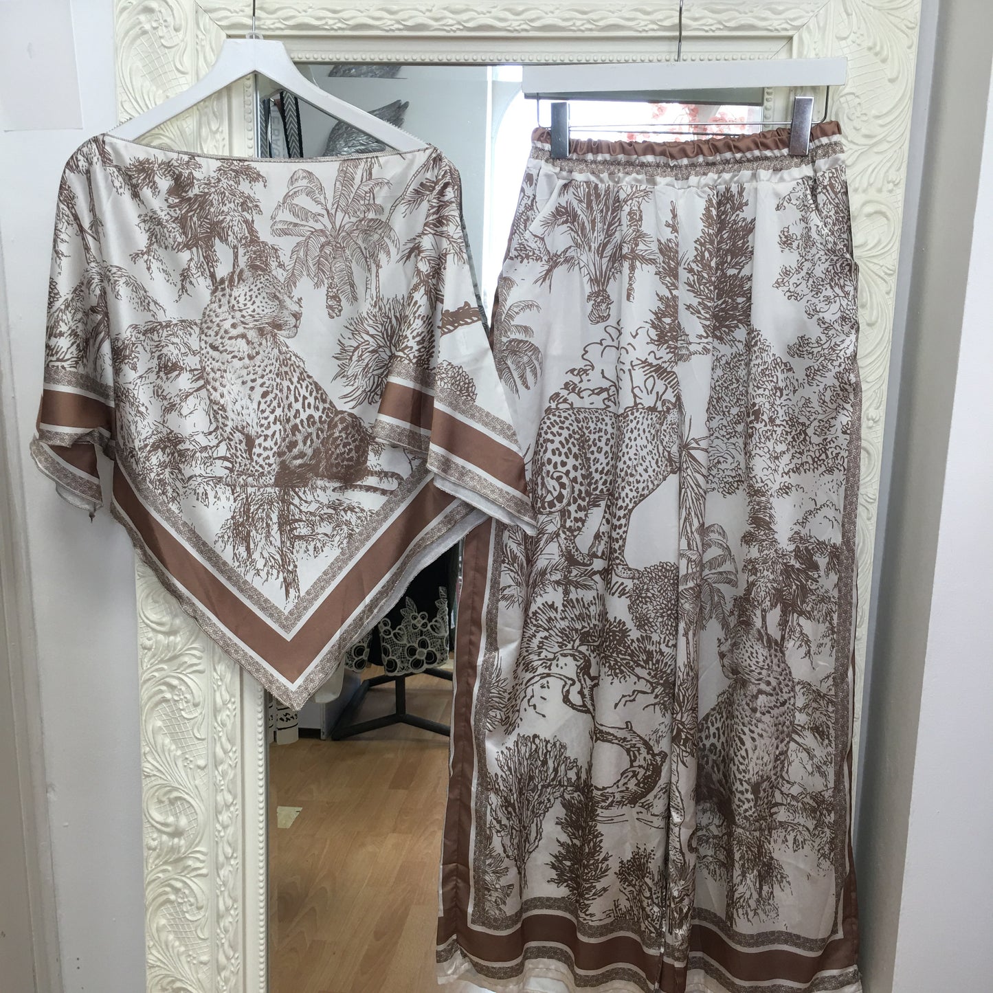 Rose - Two Piece Set with Handkerchief Top