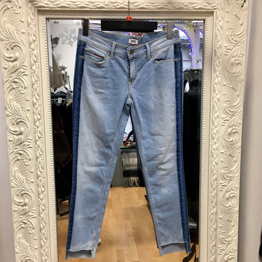 196 Tommy H jeans