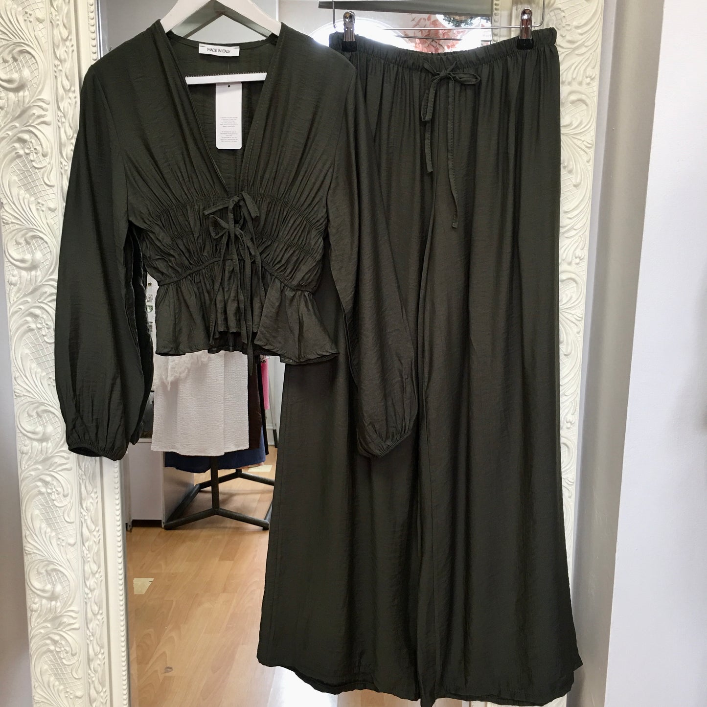 Shelly long sleeved co ord with elasticated front ruching & ties