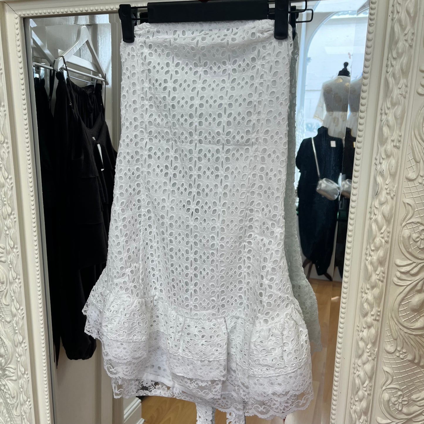 E101 Broderie Anglaise Bandeau Mini Dress – Pink or White | Size 10