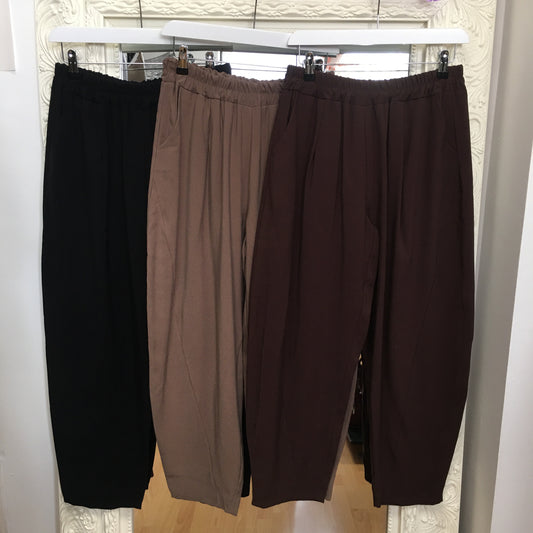 Kylie barrel leg trouser
