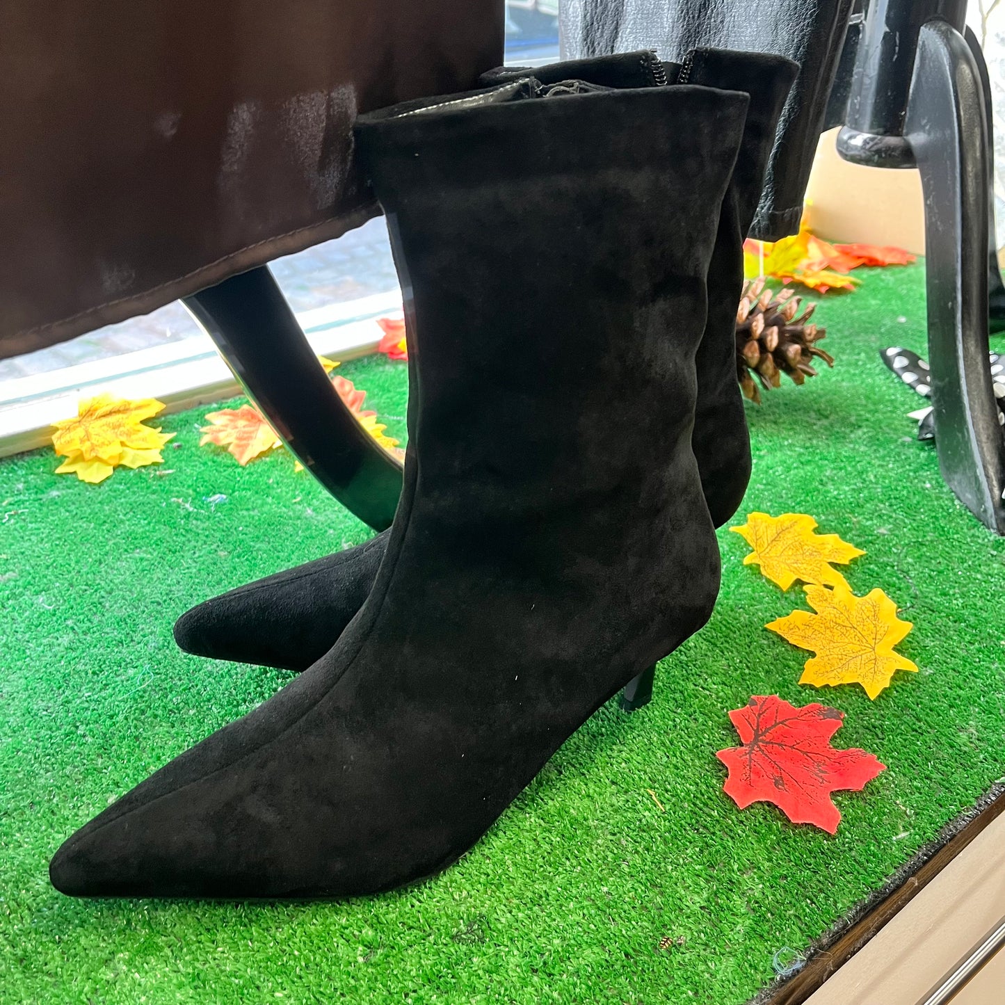 Bella Suede Kitten Heel Boots