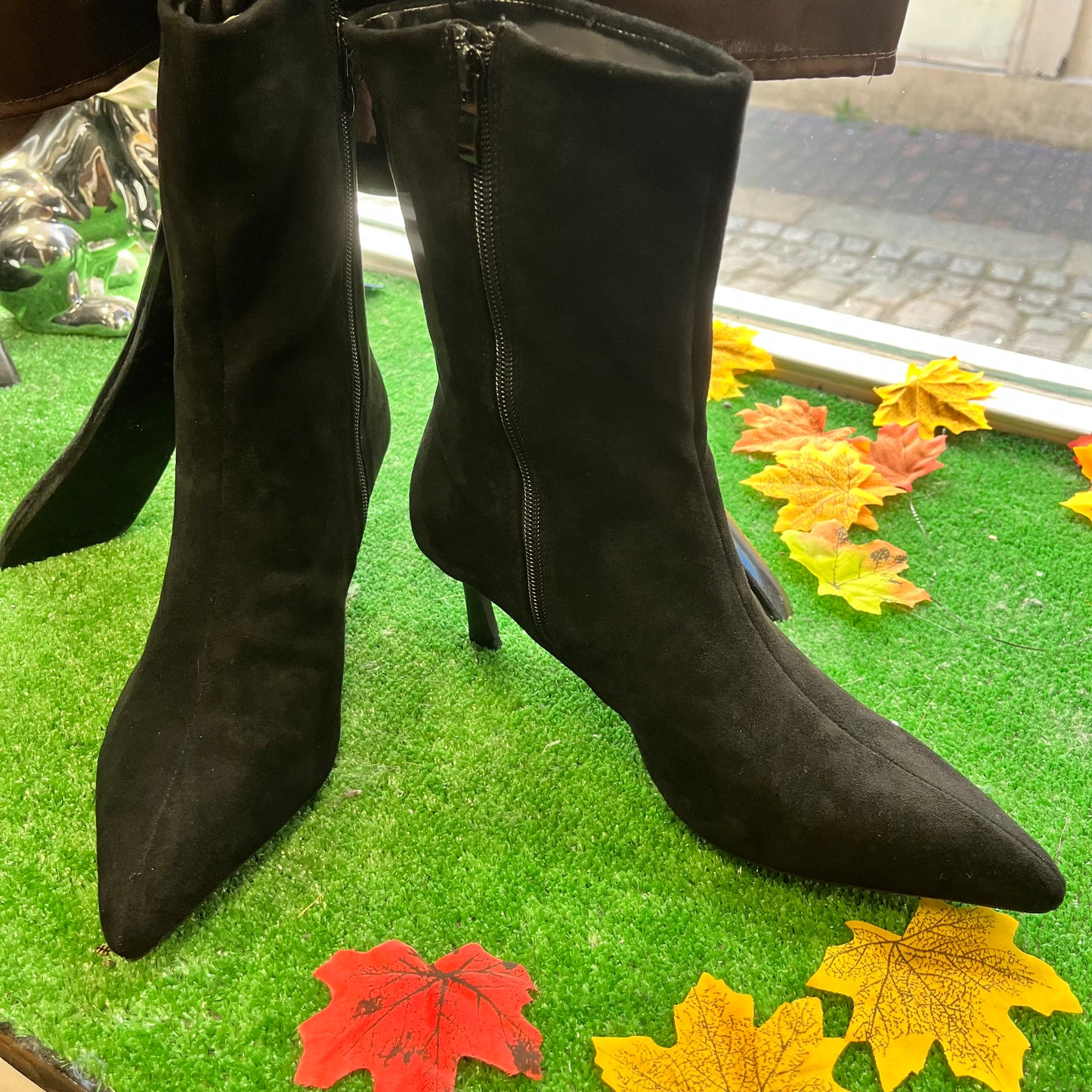Bella Suede Kitten Heel Boots